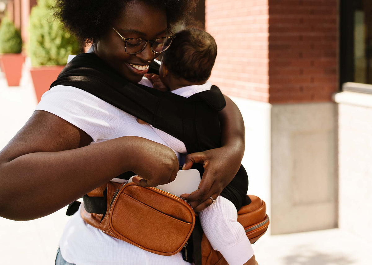 can baby sleep in a carrier?