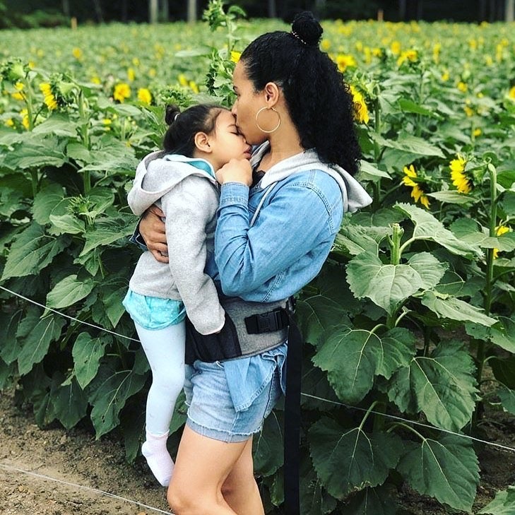 Hipseat vs Baby Carrier: Benefits, Differences & Which is Better