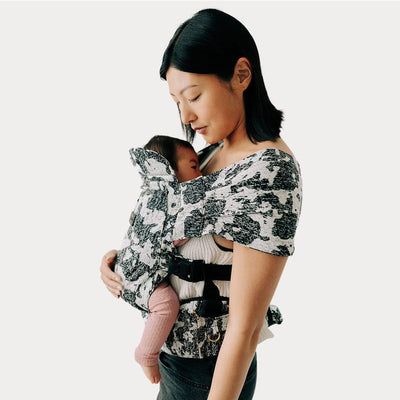 The Pearl Newborn Carrier