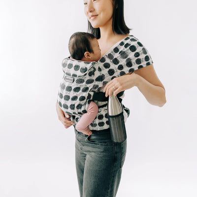 The Pearl Newborn Carrier