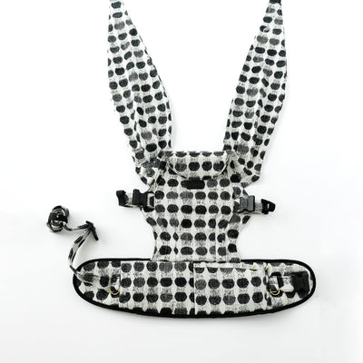 The Pearl Newborn Carrier