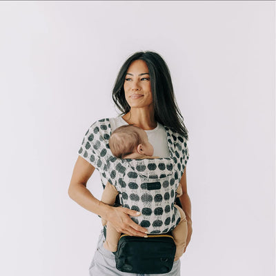 The Pearl Newborn Carrier