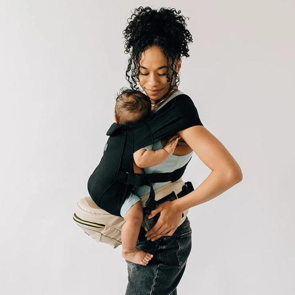 Tushbaby baby carrier / ベビーヒップキャリア Hip Seat Hands-Free Attachment | Wrap Baby Carrier & Sling | Tushbaby